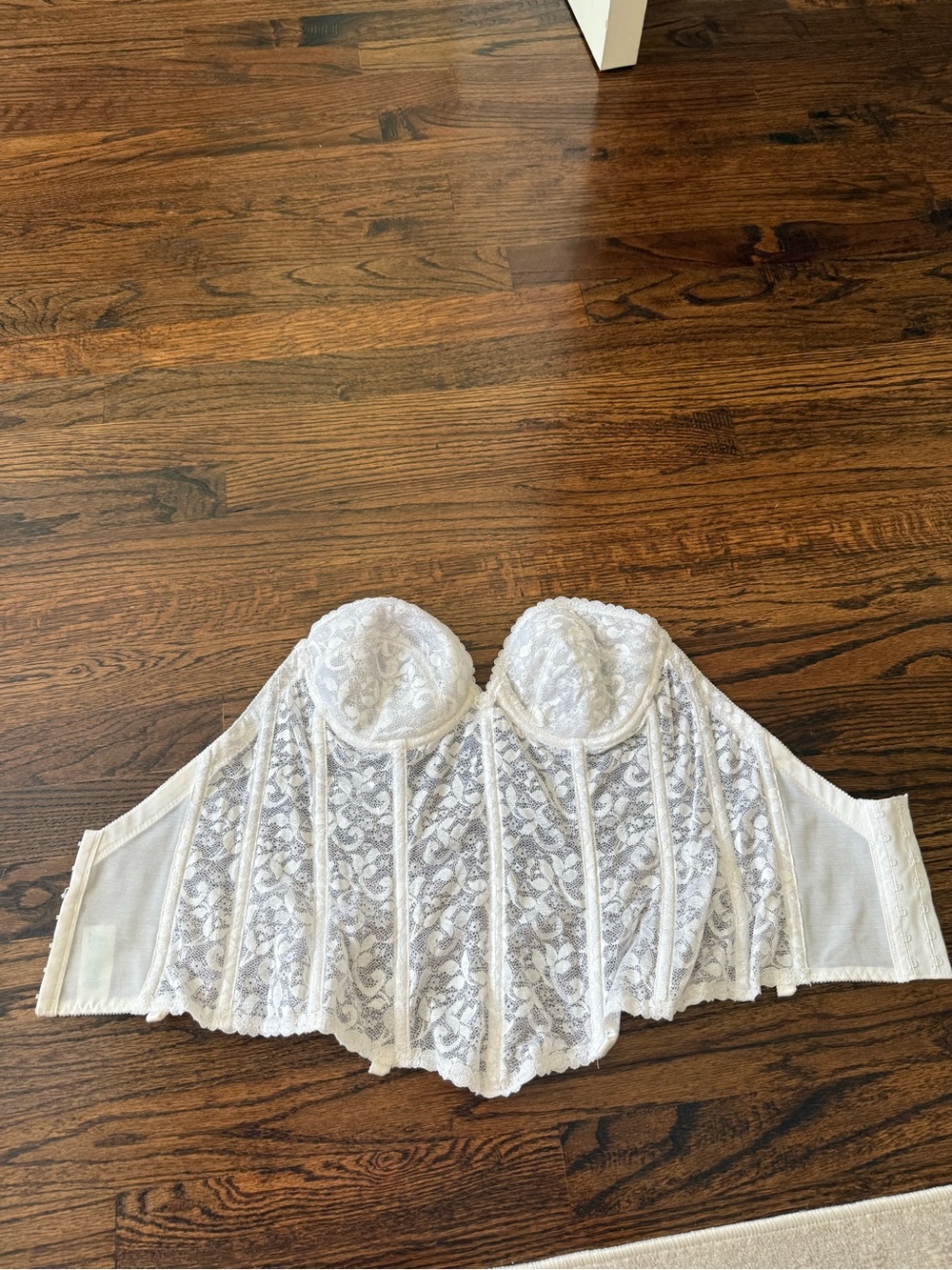Vintage Carnival White Lace Corset Bustier Top Strapless Bra 34C